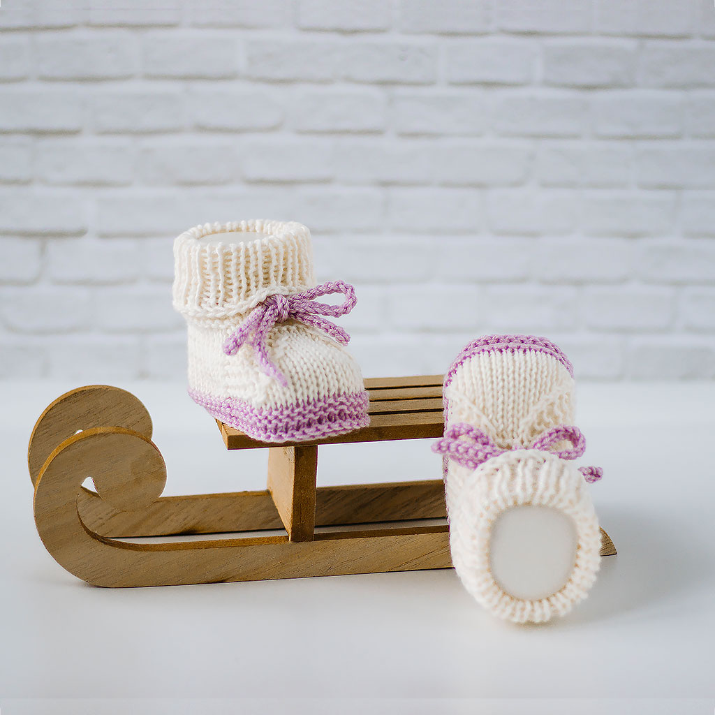 Babyschuhe weiß flieder