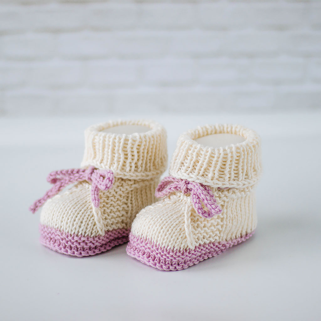 Babyschuhe weiß flieder