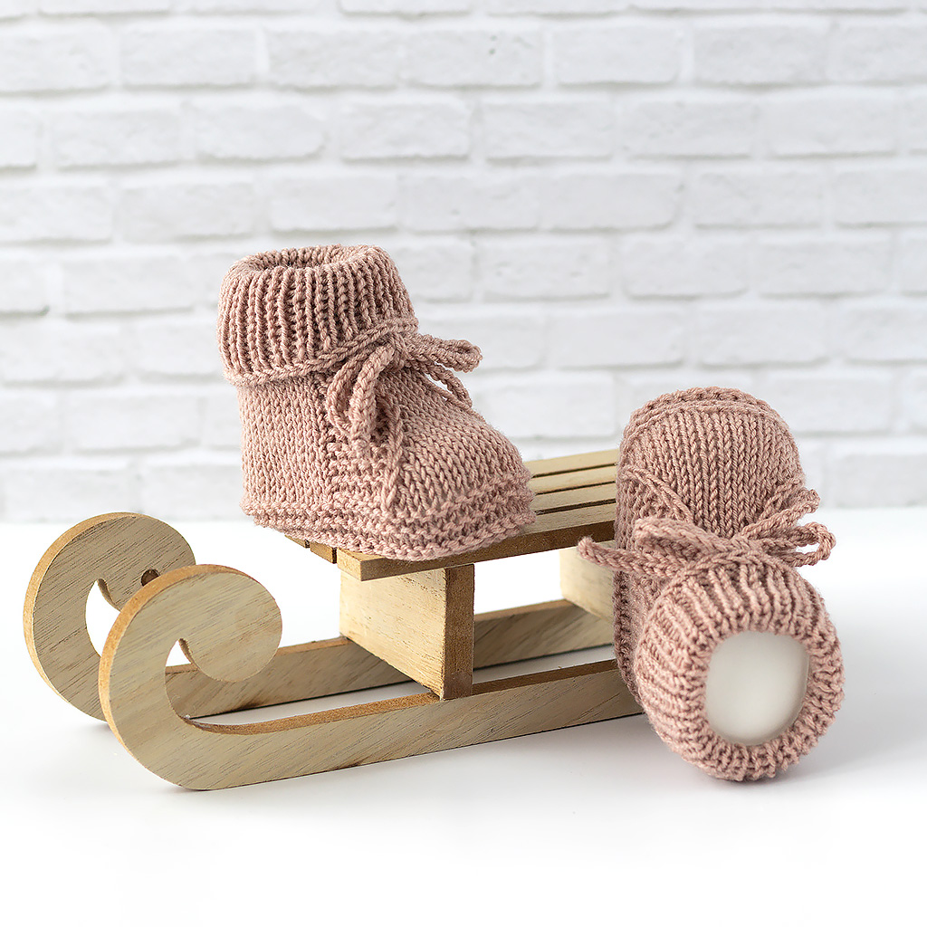 Babyschuhe in Wüstenrose