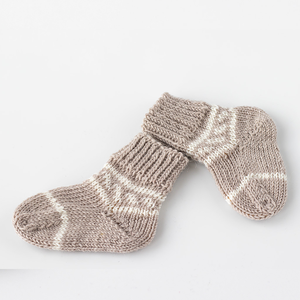 Babysocken beige und weiß