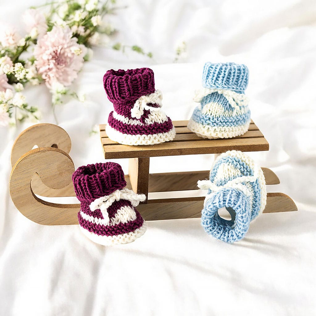 Puppenturnschuhe gestrickt aus Wolle
