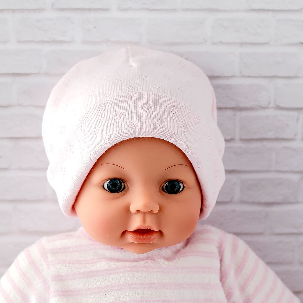 Babymütze mit Lochmuster und Socken