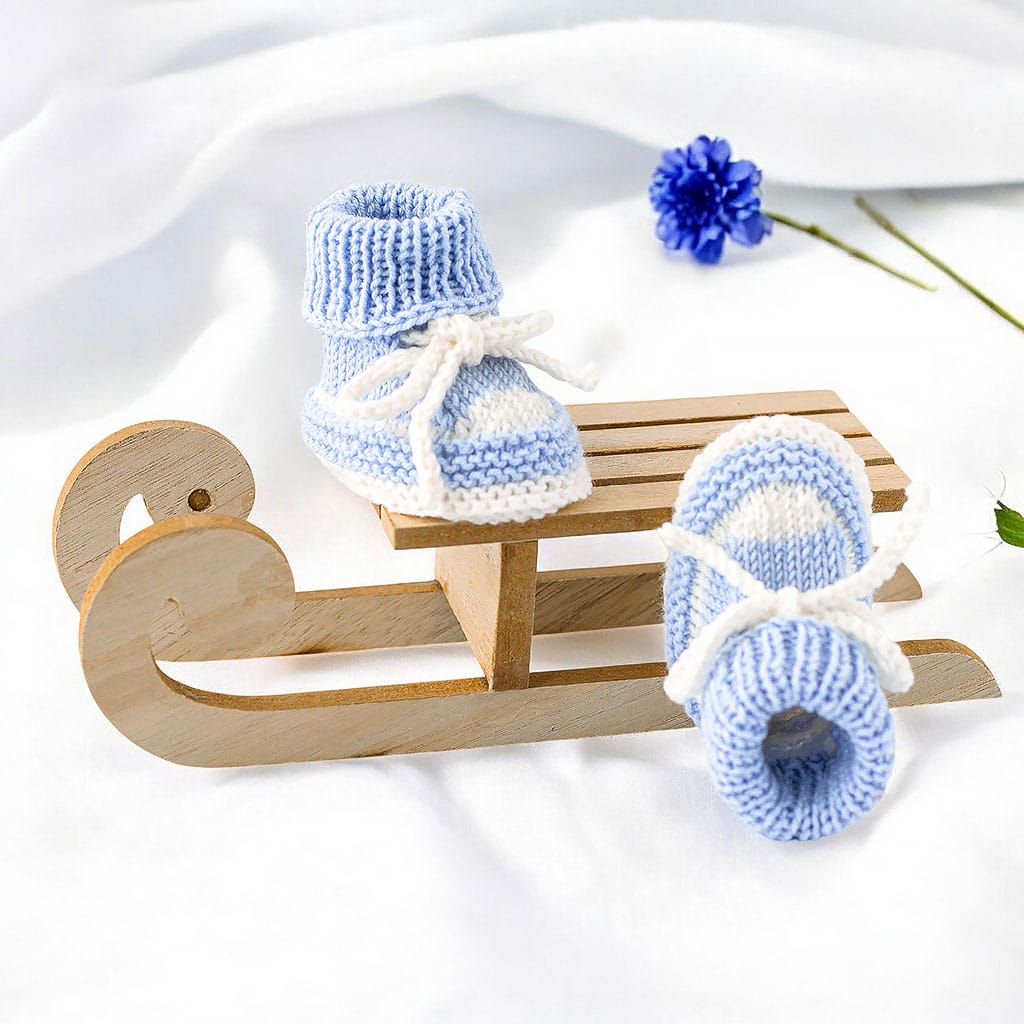 Babyturnschuhe in hellblau und Weiß