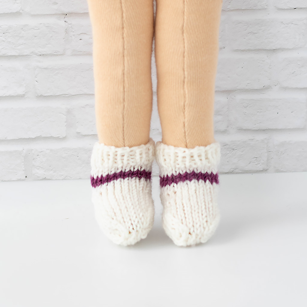 Socken für Waldorfpuppen lila weiß